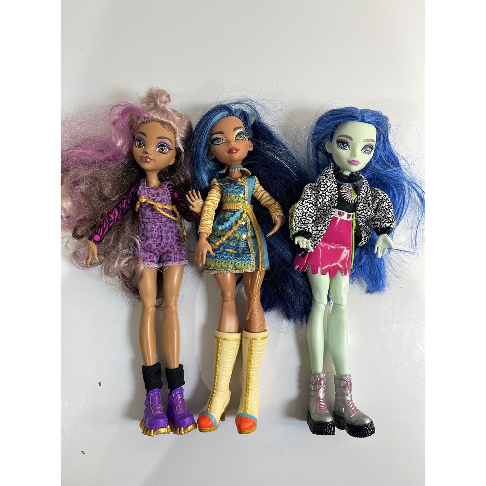 Lot 3 Monster High Clawdeen Wolf‎ Cleo De Nile Ghoulia Yelps Dolls 2021